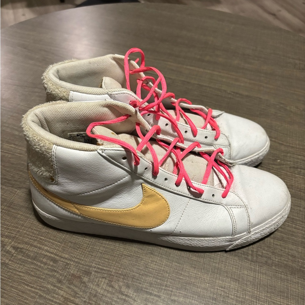 Nike White Blazzers Mid-Top Sneakers with Yellow Swoosh and Pink Laces